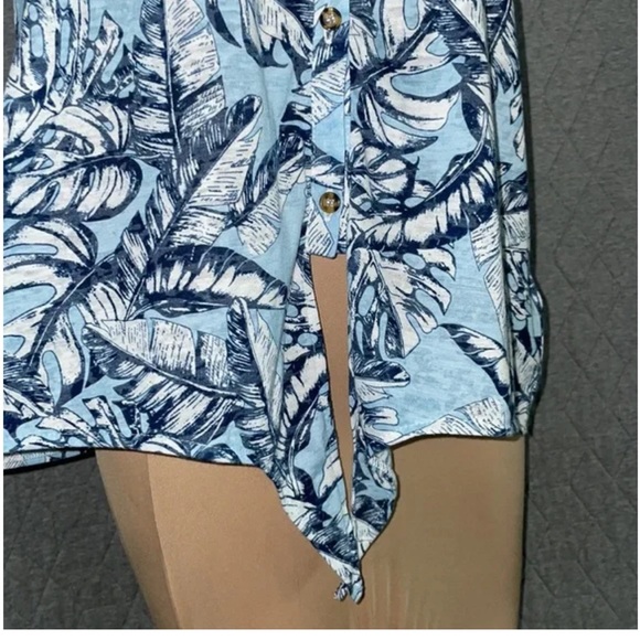NWT All in Love Top button up shirt Blue size small White Short Sleeve Hawaiian - Picture 5 of 8